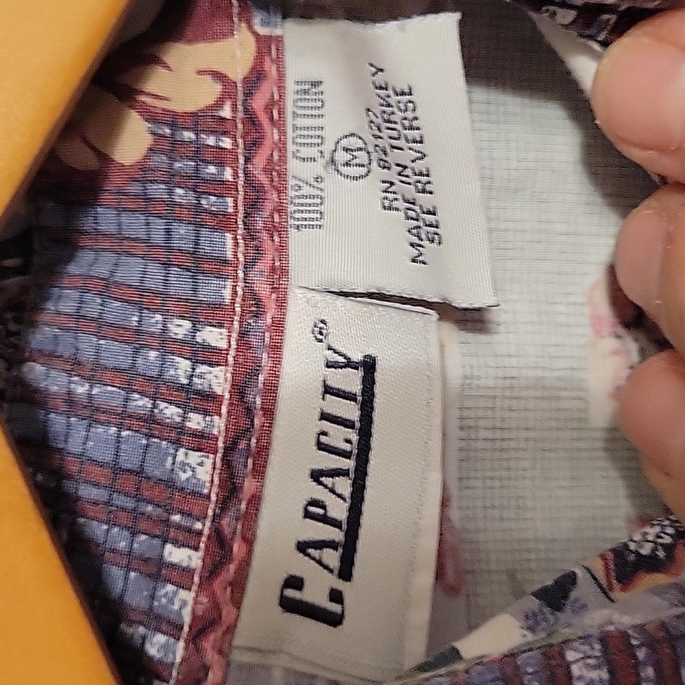 Capacity Floral Button Down Shirt - Picture 2 of 3